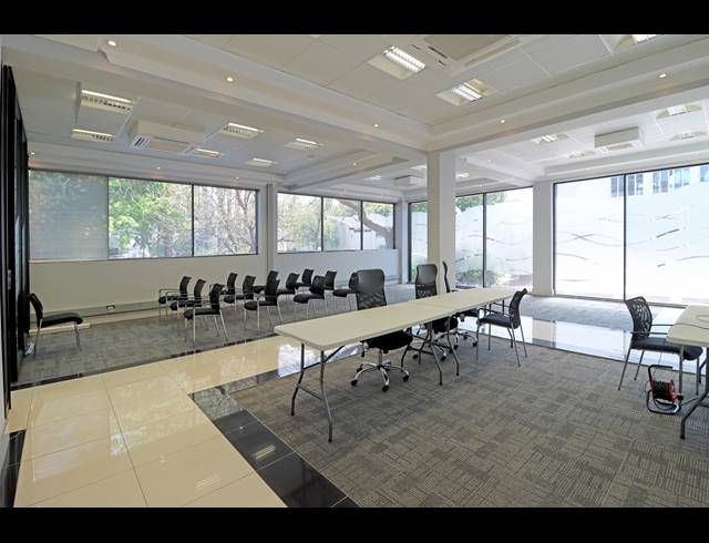 540M² OFFICE TO LET IN PARKMORE